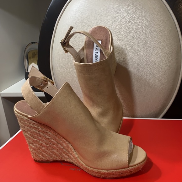 Beautiful Steve Madden brand new. - Picture 6 of 8